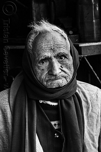 old hindu man with scarf (india), hindu man, indian man, lucknow, old man, scarf