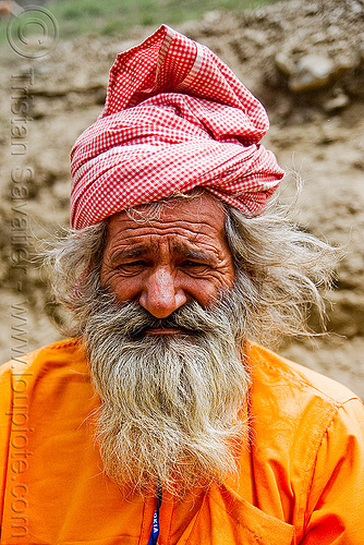 old hindu man with white beard - amarnath yatra (pilgrimage) - kashmir, amarnath yatra, bhagwa, headdress, hiking, hindu man, hindu pilgrimage, hinduism, kashmir, mountain trail, mountains, old man, pilgrim, saffron color, trekking, turban, white beard
