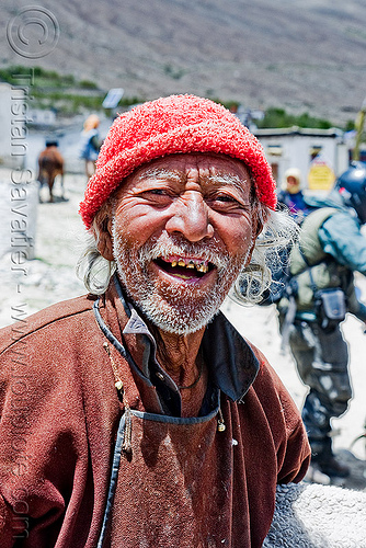 old man with bad teeth - shyok valley - nubra valley - ladakh (india), bad teeth, decayed teeth, khardung, ladakh, nubra valley, old man