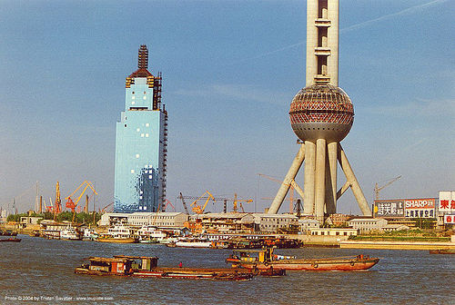 oriental pearl tv tower - shanghai pudong, architecture, china, huangpu river, oriental pearl tower, oriental pearl tv tower, pudong, shang hai televison, shanghai, skyline, skyscrapers, television tower, 上海, 东方明珠塔, 中华人民共和国, 中国, 浦东, 浦東新區, 黄浦江