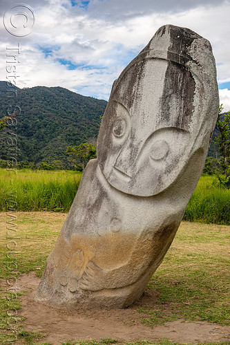 palindo megalith - bada valley, bada valley megalith, lore lindu megalith, palindo monolith, stone statue