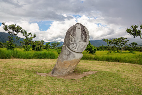 palindo megalithic statue- bada valley, bada valley megalith, lore lindu megalith, palindo monolith, stone statue