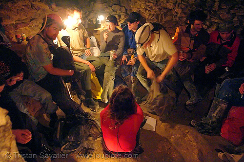 party - catacombes de paris - renegade party in the catacombs of paris (off-limit area), cave, clandestines, illegal, paris, salle des agapes, trespassing, tunnel, underground quarry