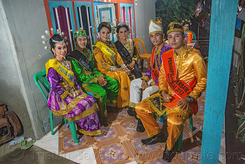 performers in traditional costumes - pulau dua, costumes, headdress, headwear, men, pantai, performers, pulau dua, women