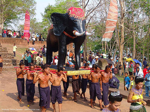 ปราสาทหินพนมรุ้ง - phanom rung festival - thailand, black elephant, carnival float, elephant sculpture, elephant statue, ปราสาทหินพนมรุ้ง