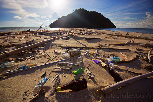 plastic trash on beach in borneo, borneo, environment, garbage, islet, kelambu beach, kelambu island, kelambu tombolo, malaysia, ocean, peninsula, plastic trash, pollution, rain forest, sand, sea, seashore, shoal, single use plastics, tidal sandbar, tied island