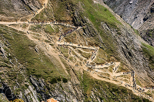 ponies and pilgrims on the trail - amarnath yatra (pilgrimage) - kashmir, amarnath yatra, bends, hindu pilgrimage, horses, kashmir, kashmiris, mountain trail, mountains, pilgrims, ponies, switch-backs