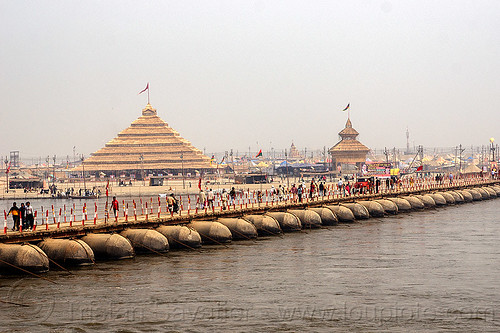 pontoon bridge over the ganges river - kumbh mela 2013 (india), ashrams, floating bridge, foot bridge, ganga, ganges river, hindu pilgrimage, hinduism, kumbh mela, metal tanks, pontoon bridge, pyramid, walking