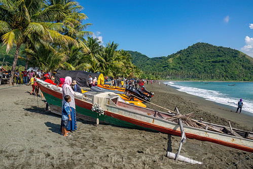 pulau dua beach, beach, boats, pantai, pulau dua, sea, trees, village