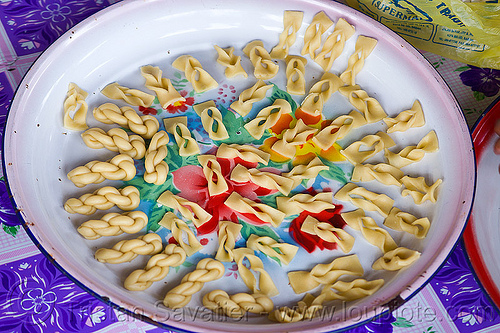 ramadan cookies - dough, borneo, cookie dough, cooking, dish, malaysia, muslim, plate, ramadan cookies, twisted