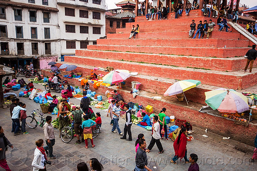 red pyramid on durbar square in kathmandu (nepal), crowd, durbar square, farmers market, hindu temple, hinduism, kathmandu, maju deval, pyramid, red, umbrellas