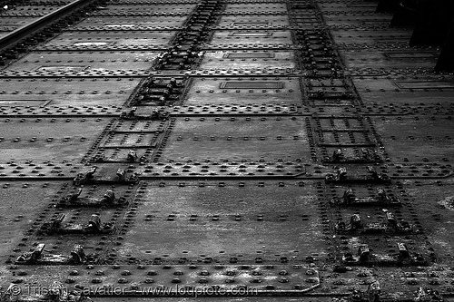 rivets - petite ceinture - abandoned railway bridge (paris, france), bridge, rivets, steel beams, trespassing