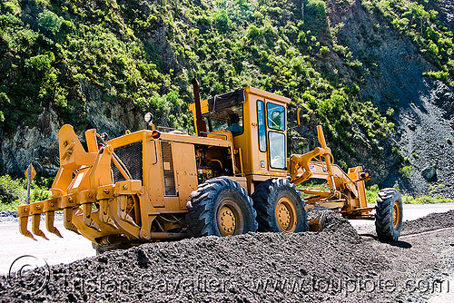 road grader - caterpillar cat 14g (140g), argentina, at work, cat 14g, cat grader, caterpillar 140g, caterpillar 14g road grader, caterpillar road grader, gravel, groundwork, motor grader, noroeste argentino, road construction, roadworks, working, yellow