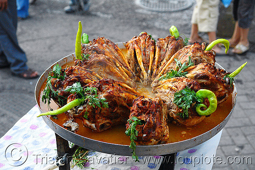 roasted goat heads - ser û pê, chevon, chili pepper, chilli, cooked, diyarbakir, diyarbakır, goat heads, halal meat, kurdish, kurdistan, mutton, parsley, roasted, ser û pê, street food, street seller, street vendor