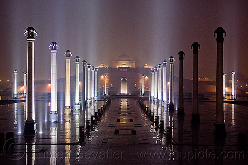 rows of columns - ambedkar stupa - ambedkar park - lucknow (india), ambedkar memorial, ambedkar park, ambedkar stupa, architecture, columns, lucknow, monument, night, vanishing point