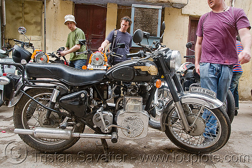 royal enfield taurus motorcycle with diesel engine, 325cc, bullet, diesel engine, diesel motorcycle, royal enfield taurus