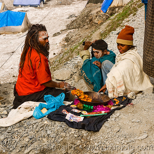 sadhu (hindu holy man) - amarnath yatra (pilgrimage) - kashmir, amarnath yatra, baba, children, hindu holy man, hindu pilgrimage, hinduism, kashmir, kids, men, pilgrims, sadhu, snow