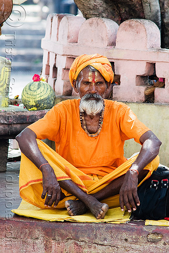 sadhu (hindu holy man) - orchha (india), baba, beard, bhagwa, hindu holy man, hinduism, india, old man, orchha, sadhu, saffron color