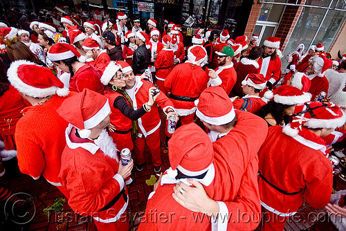 santacon 2009 - santa claus convention (san francisco), christmas, costumes, crowd, red, santa claus, santacon, santarchy, santas, the triple crown