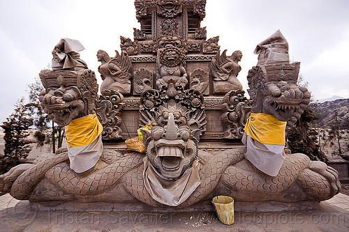 sculpture in the pura luhur poten temple near bromo, bromo volcano, gunung bromo, hinduism, poten bromo temple, poten hindu temple, pura luhur poten