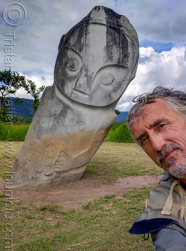 selfie with palindo megalith - bada valley, bada valley megalith, lore lindu megalith, man, monolith, palindo megalith, selfie