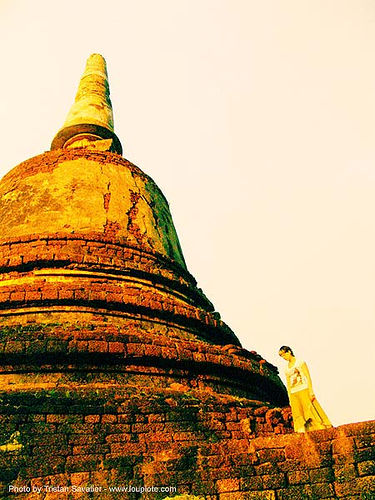 si-satchanalai - anke-rega, cross-processed, ruins, stupa, temple, wat, woman