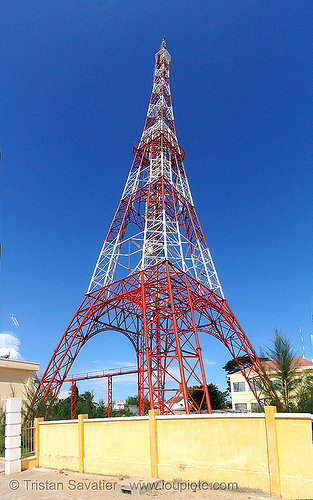 small eiffel tower - french-style radio tower - phan thiet - vietnam, eiffel tower, metal truss, phan thiet, photo stitching, radio tower, red, white