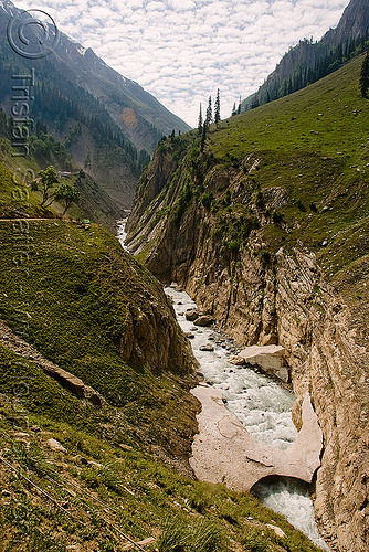 snowed-in small valley - amarnath yatra (pilgrimage) - kashmir, amarnath yatra, hindu pilgrimage, kashmir, landscape, mountain trail, mountains, pilgrims, snow, v-shaped valley