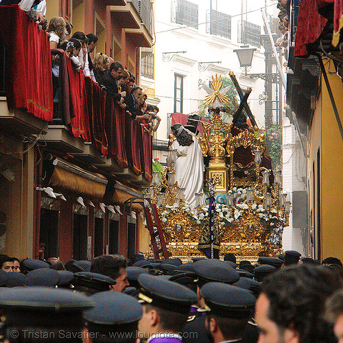 spectators on balcony - paso de cristo - semana santa en sevilla, easter, float, paso de cristo, sacred art, semana santa, sevilla