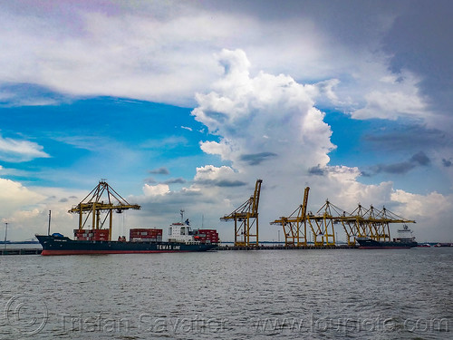 spring mas container ship - container cranes in surabaya harbor, boat, container cranes, container ship, docked, harbor cranes, surabaya