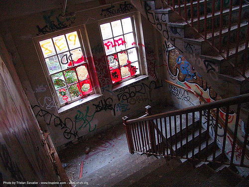stairway - abandoned hospital (presidio, san francisco), abandoned building, abandoned hospital, graffiti, presidio hospital, presidio landmark apartments, staiways, trespassing