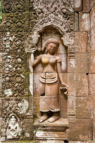 statue of khmer hindu goddess holding her pony-tail - wat phu champasak (laos), goddess, hindu temple, hinduism, khmer temple, main shrine, ruins, sculpture, statue, stone carving, wat phu champasak