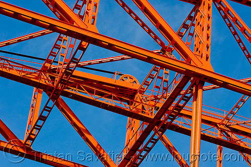 steal truss - lift bridge detail, argentina, buenos aires, la boca, movable bridge, puente nicolas avellaneda, puente nicolás avellaneda, riachuelo, río la matanza, río matanza, steel, truss, vertical lift bridge