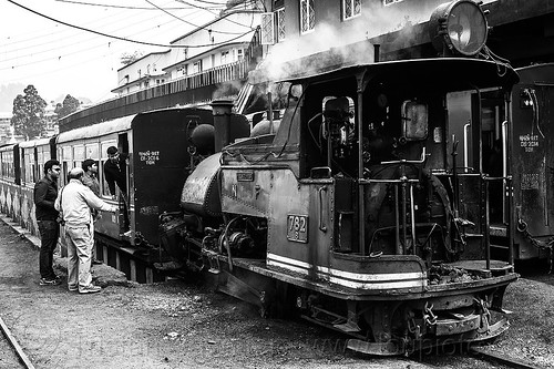 steam locomotive coupling to passenger train - darjeeling station (india), 782 mountaineer, darjeeling himalayan railway, darjeeling toy train, men, narrow gauge, railroad, smoke, smoking, steam engine, steam locomotive, steam train engine, train cars, train station