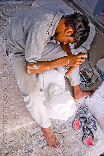 stone carver carving statue (jaipur), jaipur, stonecarvers, stonemasons