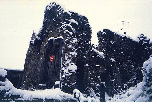 stone house ruin under snow, closed, door, old house, ruins, snow, stone house