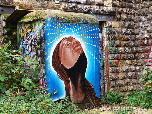 strange blue graffiti - petite ceinture - abandoned railway (paris, france), graffiti, railroad, railway, street art, trespassing