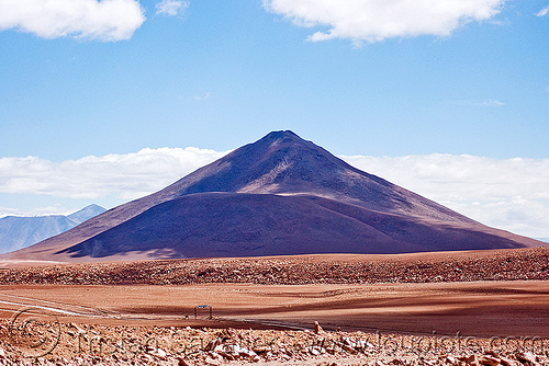 stratovolcano - volcano cerro pabellón (bolivia), altiplano, bolivia, cerro pabellon, cerro pabellón, landscape, mountains, pabellon volcano, pabellón volcano, pampa, stratovolcano, uyuni