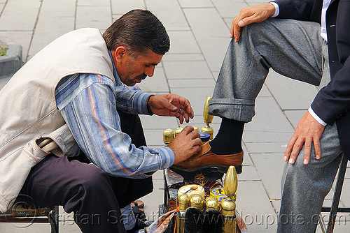 street shoeshiner at work (turkey), erzurum, man, shining, shoe, shoeshiner, street market, street merchant, street seller, worker, working