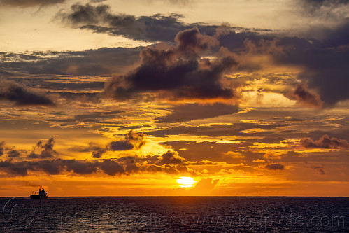 sunset over the java sea near sulawesi island, clouds, sea, sunset