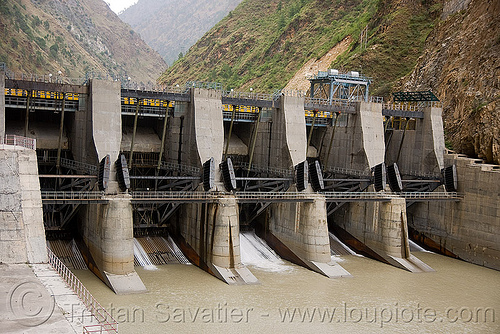 tainter gates - floodgates - larji dam (india), flood control, floodgates, hydro-electric, larji dam, larji he project, river beas, spillways, tainter gates