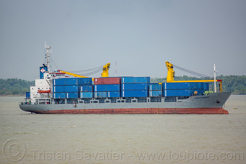 tanto hawari container ship, boat, cargo ship, container ship, madura strait, merchant ship, mooring, ship cranes, surabaya