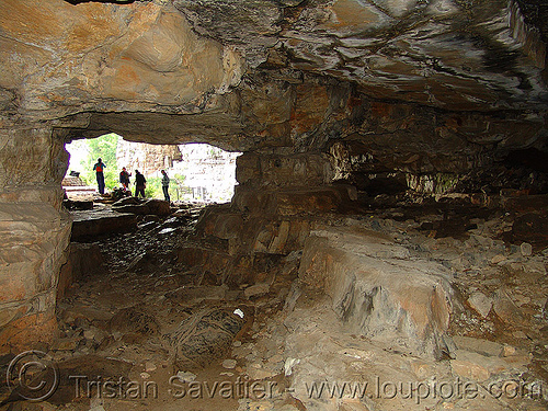temnata dupka cave entrance (bulgaria), cave mouth, caving, entrance, lakatnik, natural cave, spelunking, temnata dupka, &#x43B;&#x430;&#x43A;&#x430;&#x442;&#x43D;&#x438;&#x43A;, &#x442;&#x44A;&#x43C;&#x43D;&#x430;&#x442;&#x430; &#x434;&#x443;&#x43F;&#x43A;&#x430;