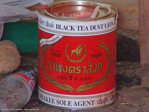 กระป๋องชา - thai tea box - black tea dust - lion brand - thailand, black tea dust, lion brand, red, tea box, thai tea, กระป๋องชา, ชา