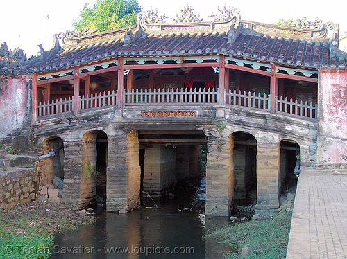 the old japanese covered bridge (hoi an - hội an) - vietnam, bridge pillars, covered bridge, hoi an, hội an, japanese bridge, river