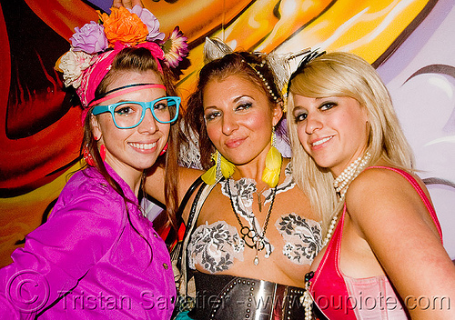 three girls at the sand by the ton rave party (oakland), mural, nadia, painting, party, raver, sand by the ton, women