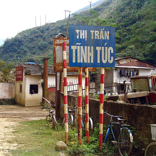 tình túc (tinh tuc) tin mine - vietnam, open pit mine, open pit surface mine, open-cut mine, opencast mine, sign, strip mine, tin mine, tinh tuc, tình túc