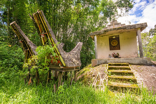 toraja modern tomb and miniature alang-alang with traditional tongkonan roofs, burial site, cemetery, grave, graveyard, liang, miniature tongkonan, patane, tana toraja, tomb, tongkonan roof