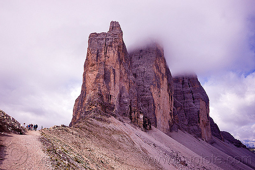 tre cime - dolomiti, alps, clouds, cloudy, dolomites, hikers, hiking, landscape, mountains, parco naturale dolomiti di sesto, trail, tre cime di lavaredo