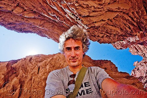 tristan savatier - quebrada de las conchas - cafayate (argentina), argentina, backlight, calchaquí valley, canyon, cliffs, man, noroeste argentino, quebrada de cafayate, quebrada de las conchas, rock, self portrait, selfie, valles calchaquíes